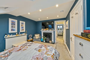 Bedroom- click for photo gallery